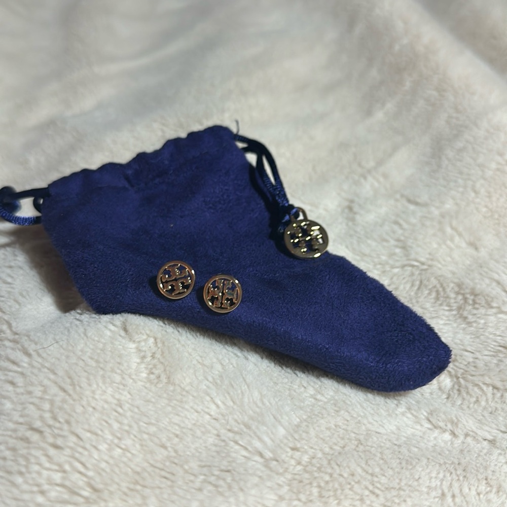 Gold Tory Burch Miller stud earring - Picture 1 of 3
